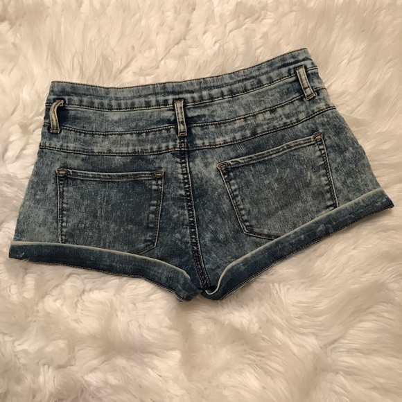 Denim Shorts size 9 - Picture 6 of 8